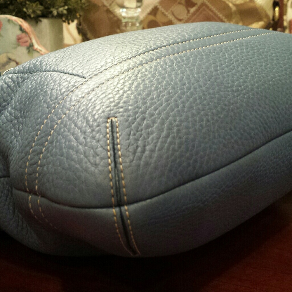 Coach Chambray Leather Bag - Picture 4 of 8